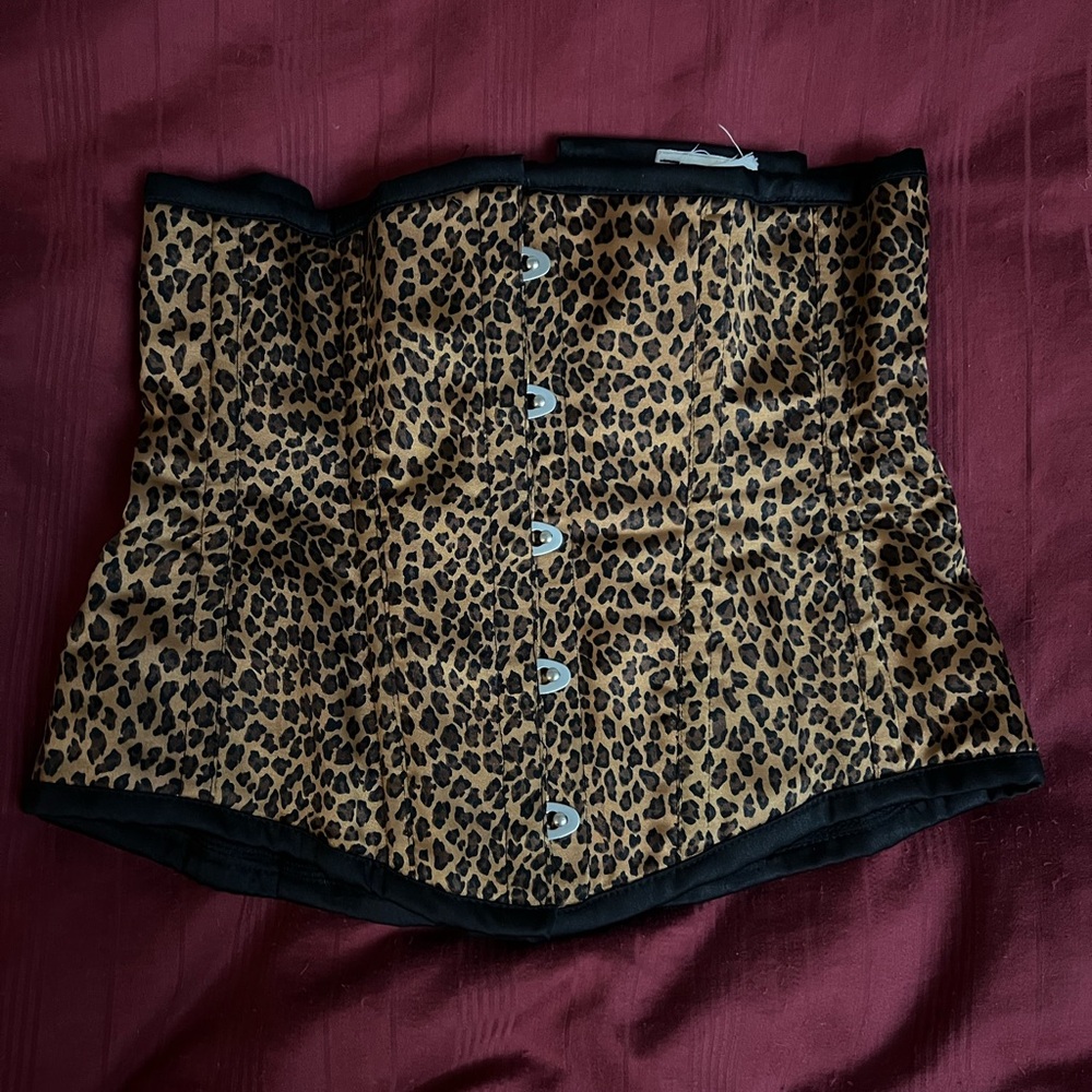 Suze666 leopard print spiral steel boned corset in small